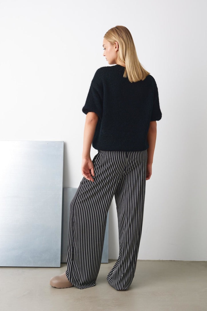 Samira Pant - Black stripe