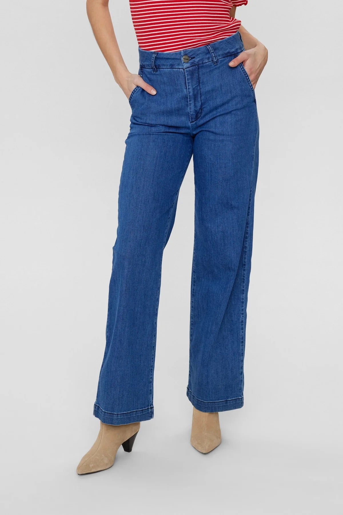 Nümph Nuamber Jeans in Medium Blue Wash