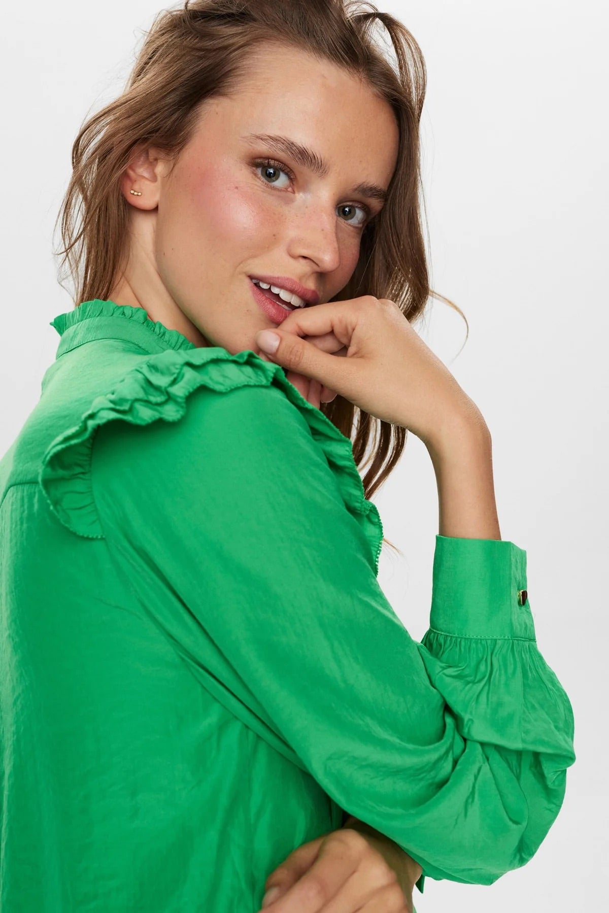 Numph Nuflounce Shirt in Classic Green