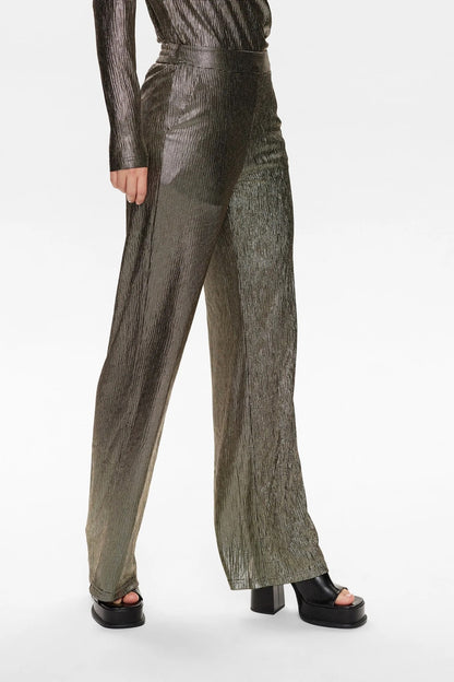 Numph Nusimma Trousers in Gold