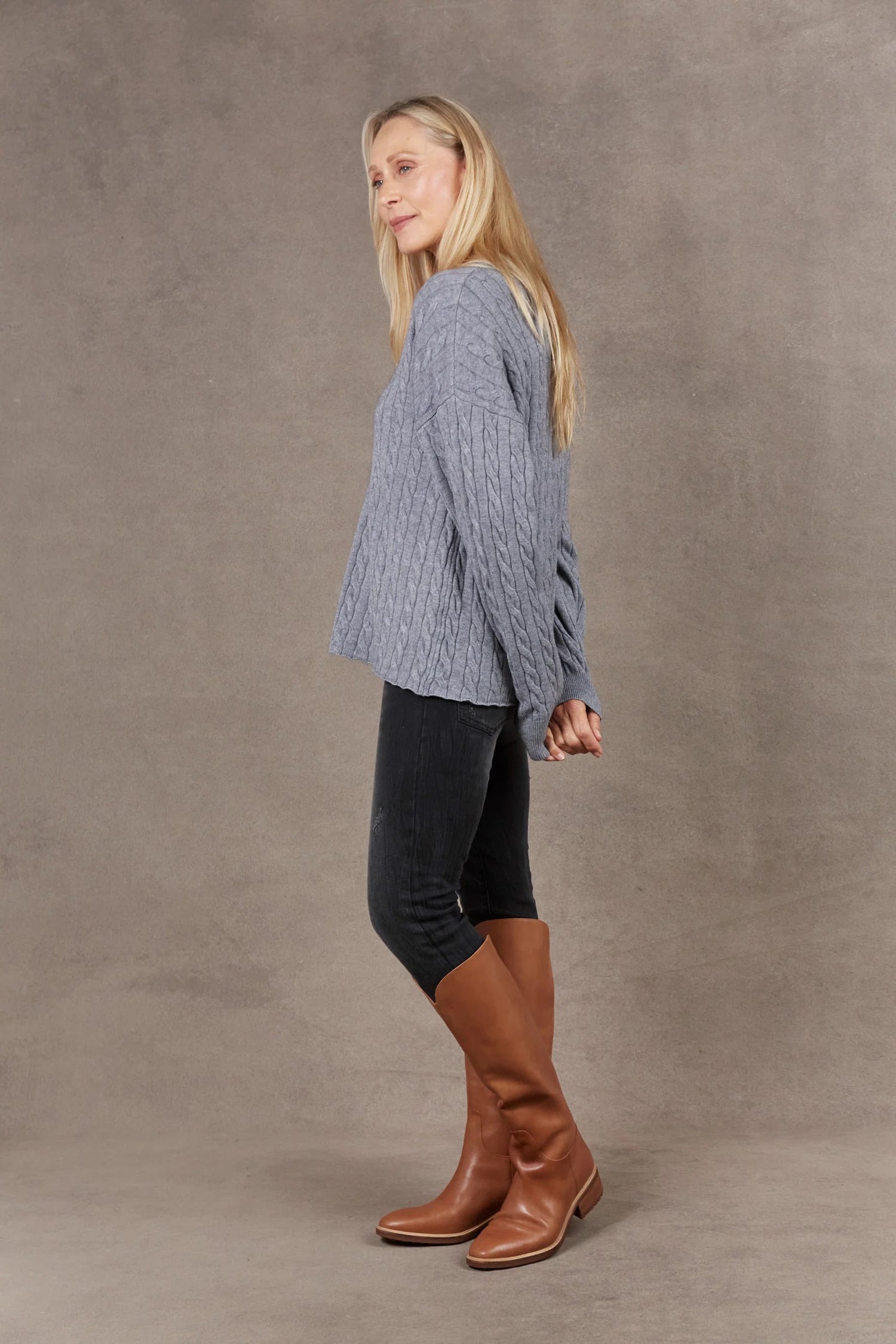 Eb &amp; Ive Alawa Jumper in Cable Knit in Smoke Grey